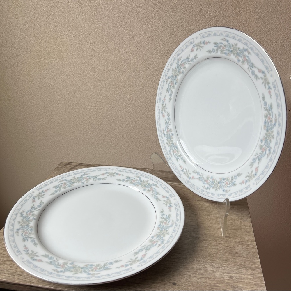 Vintage Set (2) China Somerset by Excel 10-1/2" Floral Pattern Dinner Plates